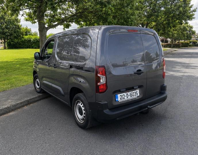 2021 Peugeot  Partner 4